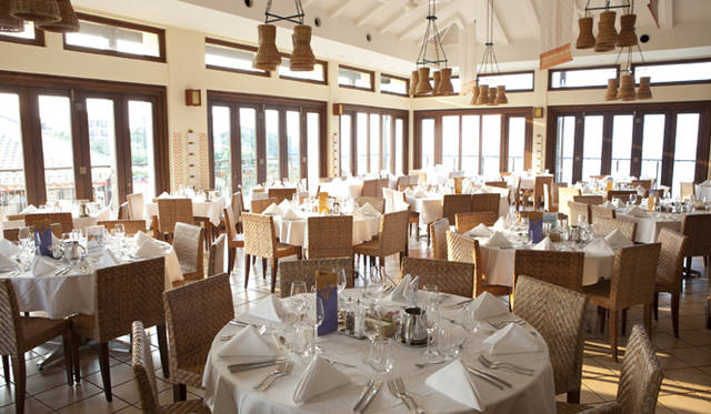 <strong>Club Med Kabira Beach, Ishigaki｜クラブメッド石垣島</strong>　クラブメッドの食事は基本的にはビュッフェ形式。