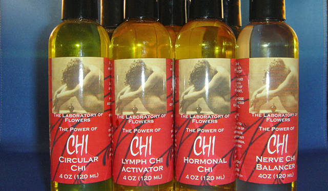 <strong>マイケル・スコール｜Aromatic Recovery workshop</strong>　オリジナルブランド「ラボラトリー・オブ・フラワーズ」