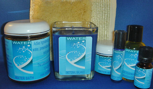 <strong>マイケル・スコール｜Aromatic Recovery workshop</strong>　オリジナルブランド「ラボラトリー・オブ・フラワーズ」