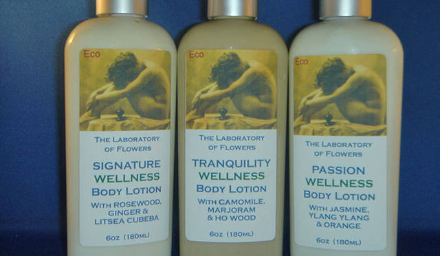 <strong>マイケル・スコール｜Aromatic Recovery workshop</strong>　オリジナルブランド「ラボラトリー・オブ・フラワーズ」