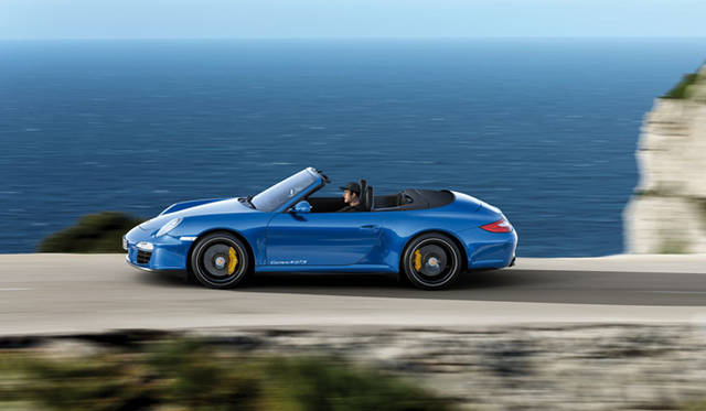 <strong>PORSCHE 911 Carrera 4 GTS│ポルシェ 911 カレラ 4 GTS</strong>