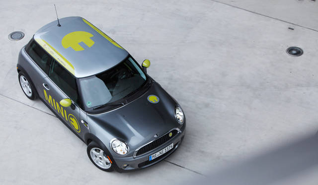 <strong>MINI E｜ミニ E</strong>