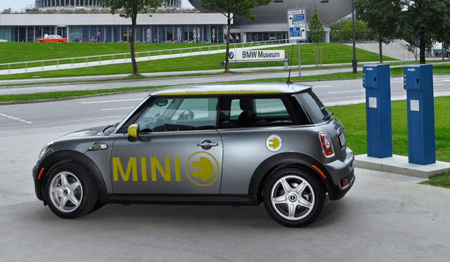 <strong>MINI E｜ミニ E</strong>