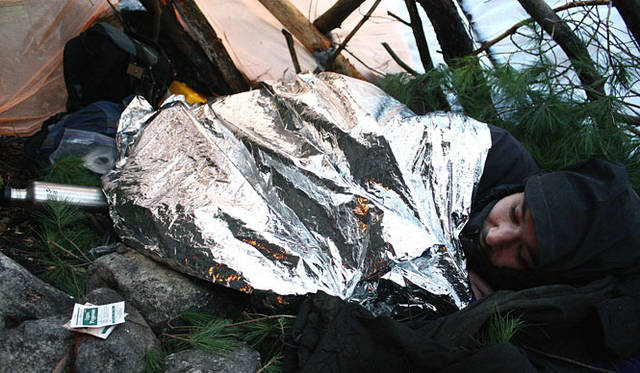 <strong>MPI OUTDOOR｜MPIアウトドア</strong>　「MPI EMERGENCY BLANKET」