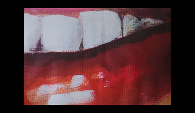 <strong>mYwaY｜マイウェイ</strong>　<br>「Paper Bag L」　Lサイズは、大きめのゴミ箱、帽子入れ、ポスター入れ、洗濯もの入れに。画像の柄は、手書きタッチで大きな口が描かれている。<br>サイズ｜W300×D300×H600mm、素材｜屋外用ポスター、価格｜4410円