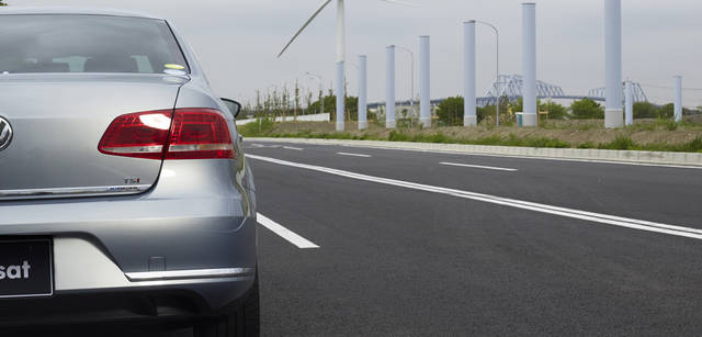 <strong>Volkswagen Passat｜フォルクスワーゲン パサート</strong>