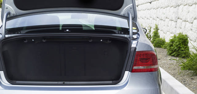 <strong>Volkswagen Passat｜フォルクスワーゲン パサート</strong>