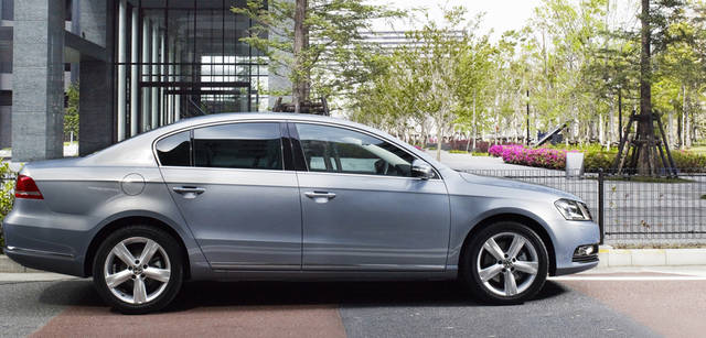 <strong>Volkswagen Passat｜フォルクスワーゲン パサート</strong>