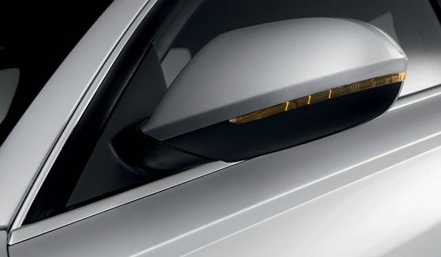 <strong>Audi A6 Avant｜アウディ A6 アバント</strong>