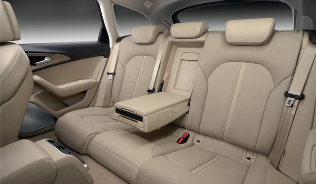 <strong>Audi A6 Avant｜アウディ A6 アバント</strong>