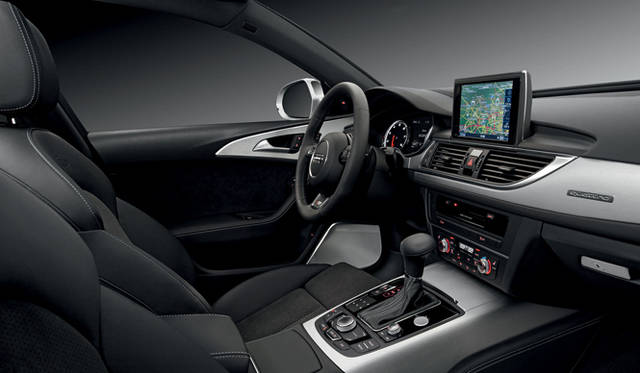 <strong>Audi A6 Avant｜アウディ A6 アバント</strong>