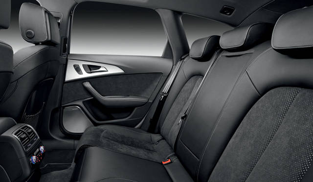 <strong>Audi A6 Avant｜アウディ A6 アバント</strong>