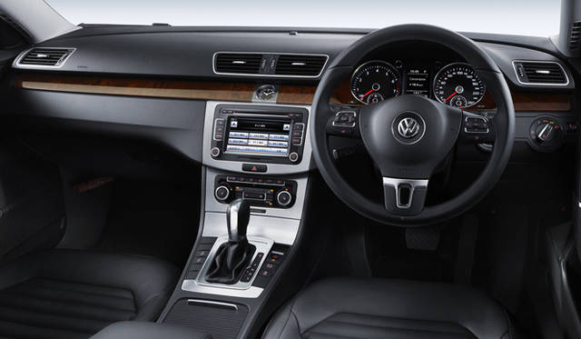 <strong>Volkswagen Passat｜フォルクスワーゲン パサート</strong>