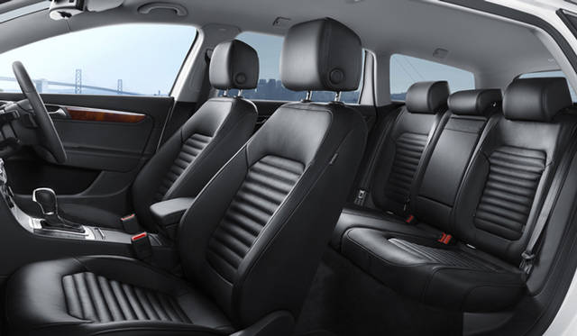 <strong>Volkswagen Passat｜フォルクスワーゲン パサート</strong>