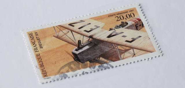 <strong>Breguet｜ブレゲ</strong>　ボディや翼の骨組みにジュラルミンを用いた高速機「ブレゲXIV」は、旧20フランスフラン切手の絵柄にも使われた名機。