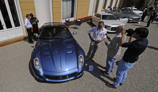 <strong>Ferrari SUPERAMERICA 45│フェラーリ スーパーアメリカ 45</strong>　うしろには、アウディ クワトロ コンセプト、メルセデス・ベンツ CLS シューティングブレイク コンセプト、インフィニティ エセレアの姿が見える。