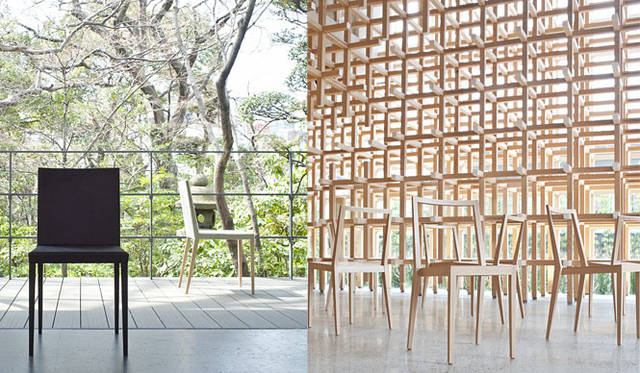 <strong>TIME & STYLE｜タイム アンド スタイル</strong>　左／NC chair（エヌ・シー チェア）、右／GC chair（ジーシー チェア）