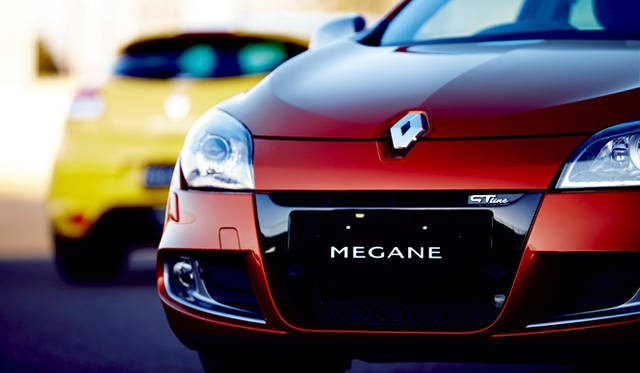 <strong>RENAULT MEGANE│ルノー・メガーヌ</strong>