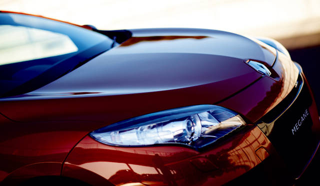 <strong>RENAULT MEGANE│ルノー・メガーヌ</strong>