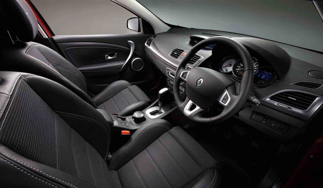 <strong>RENAULT MEGANE│ルノー・メガーヌ</strong>