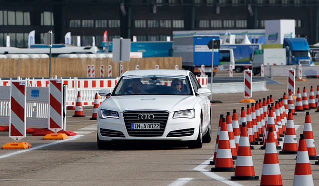 <strong>Audi A8 3.0 TDI｜アウディ A8 3.0 TDI</strong>