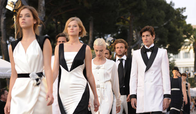 <strong>CHANEL｜シャネル</strong>　2011－2012年クルーズコレクション　©CHANEL