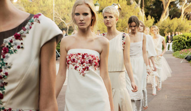 <strong>CHANEL｜シャネル</strong>　2011－2012年クルーズコレクション　©CHANEL