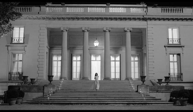 <strong>CHANEL｜シャネル</strong>　2011－2012年クルーズコレクション　カール・ラガーフェルドによる短編映画『The Tale of a Fairy』　©CHANEL