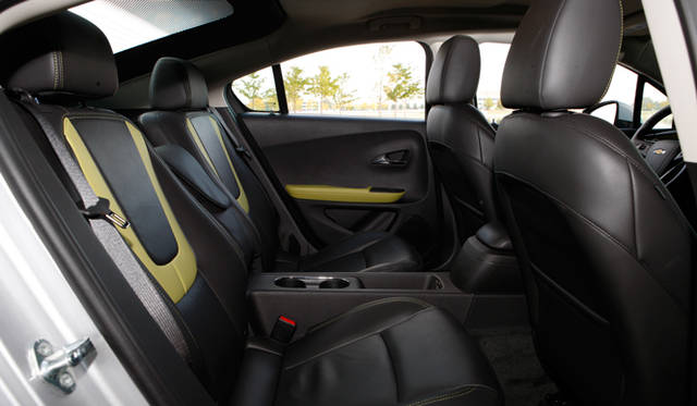 <strong>CHEVROLET VOLT｜シボレー ボルト</strong>