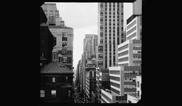 <strong>COACH｜コーチ　BASEBALL CHARITY</strong>　ニューヨーク、マンハッタンのようす。