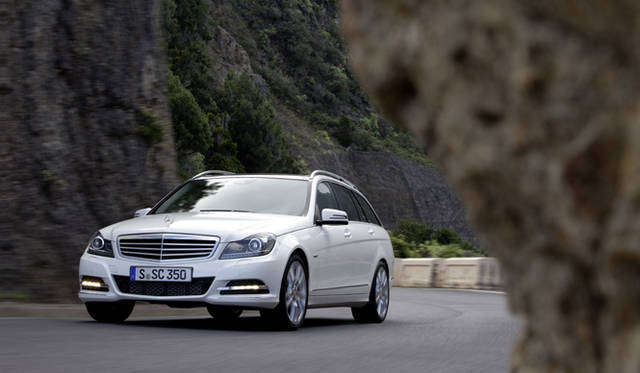 <strong>Mercedes-Benz C 350 Blue EFFICIENCY Stationwagon｜メルセデス・ベンツ C 250 ブルーエフィシェンシー ステーションワゴン</strong>