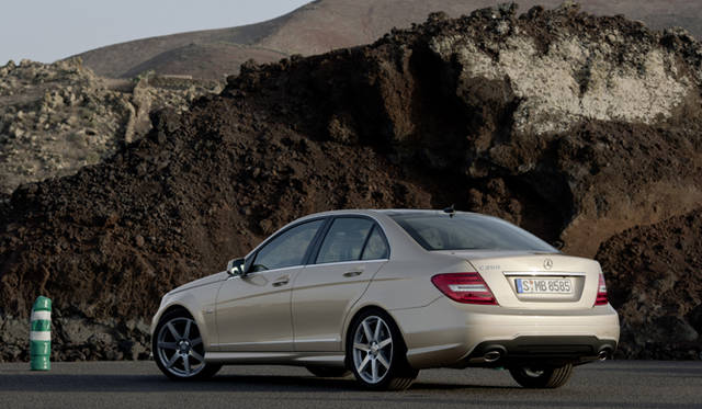 <strong>Mercedes-Benz C 350 Blue EFFICIENCY AMG Sportpackage｜メルセデス・ベンツ C 350 ブルーエフィシェンシー AMG スポーツパッケージ</strong>