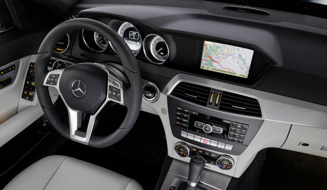 <strong>Mercedes-Benz C-Class｜メルセデス・ベンツ Cクラス</strong>