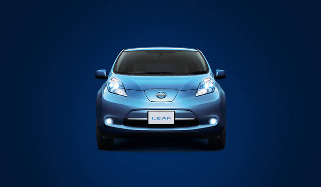 <strong>ELECTRIC DRIVING FOR SMART CITY｜日産 リーフ編</strong>　リーフは、空気抵抗を極限まで抑えることに成功した。