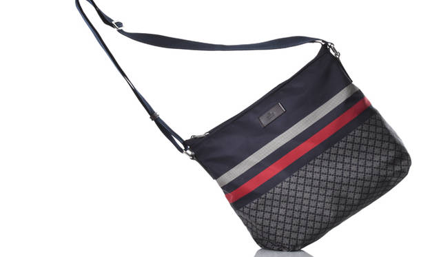 <strong>GUCCI｜グッチ</strong>　メッセンジャーバッグ [W34×H30×D11cm] 6万7200円（グッチ／グッチ ジャパン）