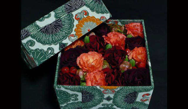 <strong>伊勢丹｜イセタンメンズ　レジデンス</strong>　＜ニコライバーグマン＞フラワーアレンジメントボックス