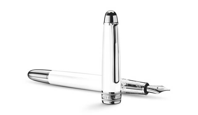 <strong>MONTBLANC｜モンブラン</strong>　「Tribute to the Mont Blanc」マイスターシュテュック　クラシック＜万年筆＞　ペン先はF、Mの2種類　10万9200円（モンブラン／モンブラン GBU ジャパン）