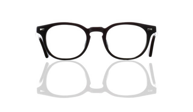 <strong>JAM HOME MADE×STUSSY</strong>｜サングラス“アレックス” 2万5200円（カラー：鼈甲フレーム×ブルーレンズ／ブラックフレーム×ブラウンレンズ／ブラックフレーム×クリアレンズ）