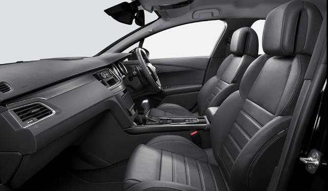 <strong>Peugeot ｜プジョー</strong>　上位モデル「グリフ」に装備されるレザーシート