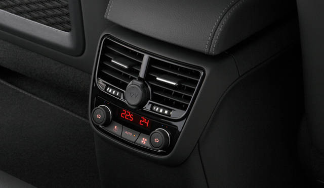 <strong>Peugeot ｜プジョー</strong>