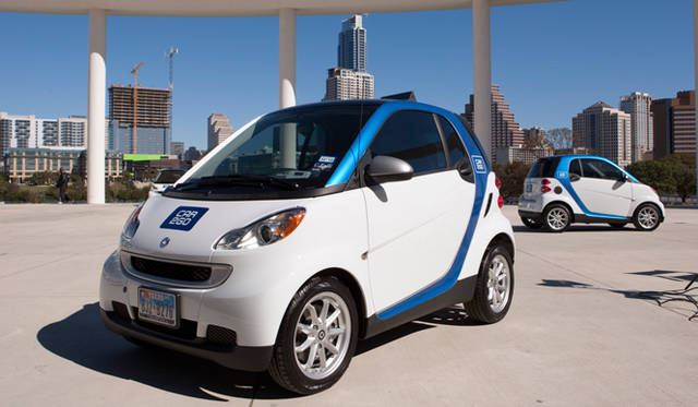 <strong>論客がポスト3.11のクルマ界を語る</strong>　ダイムラーがスマートを用いておこなっているカーシェアリングの実証実験「car2go」。」
