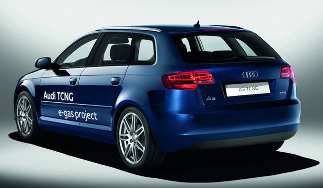 <strong>論客がポスト3.11のクルマ界を語る</strong>　アウディ A3 TCNG