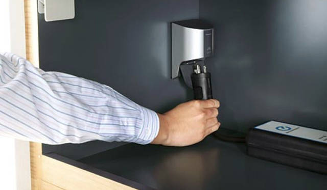 <strong>あたらしい時代づくりに取り組むひとと企業──積水ハウス編</strong>　電気自動車に蓄電することで、将来的には売電も可能になる。