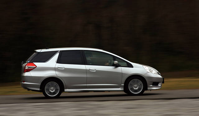 <strong>ホンダ フィット シャトル｜HONDA FIT SHUTTLE</strong>
