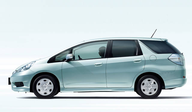 <strong>ホンダ フィット シャトル ハイブリッド｜HONDA FIT SHUTTLE HYBRID</strong>