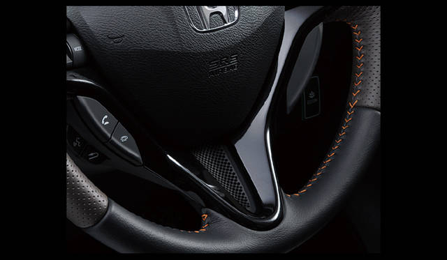 <strong>ホンダ フィット シャトル｜HONDA FIT SHUTTLE</strong>