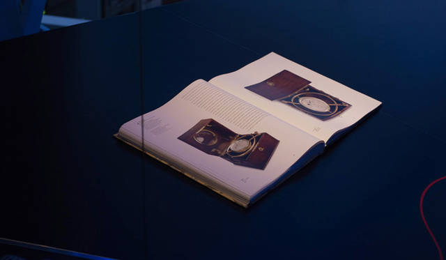 <strong>Breguet×OPENERS NIGHT｜ブレゲ×OPENERSナイト</strong>　　Breguetが発行した本の「マリン・クロノメーターBreguet 4330」紹介ページ。