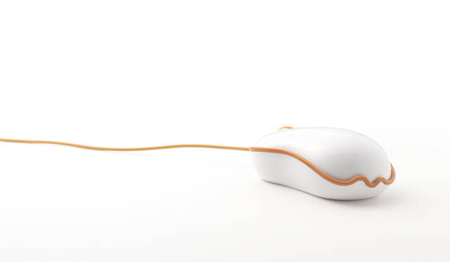<strong>nendo｜ネンド</strong>　nendo×ELECOM コンピューターマウス「rinkak」