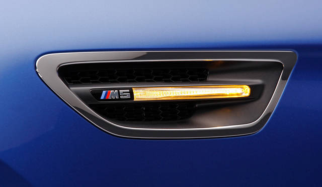 <strong>BMW M5｜ビー・エム・ダブリュー M5</strong>