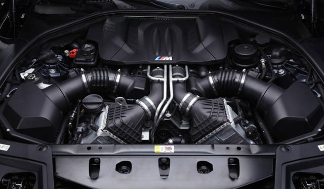 <strong>BMW M5｜ビー・エム・ダブリュー M5</strong>